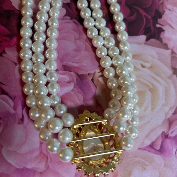 Pearl Style Necklace - Picture 2 of 5